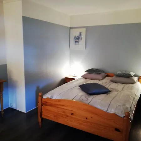 Lovheim Oda ve Kahvaltı 3*