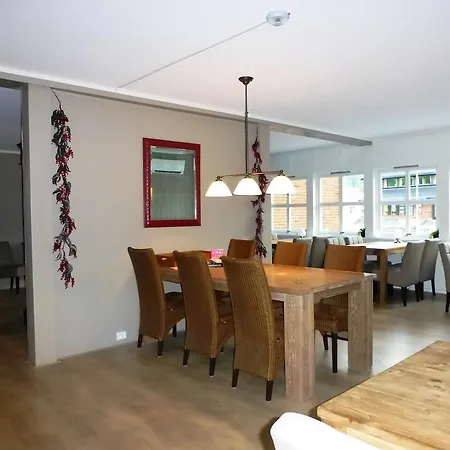 Lovheim فندق مبيت وإفطار 3*