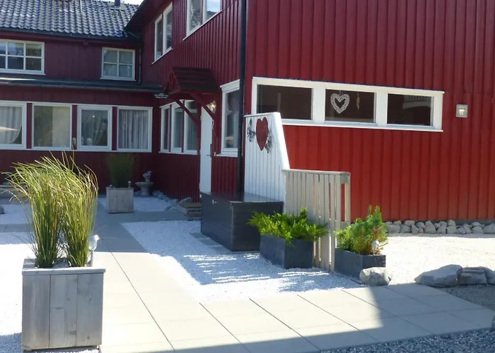 Lovheim Bed & Breakfast